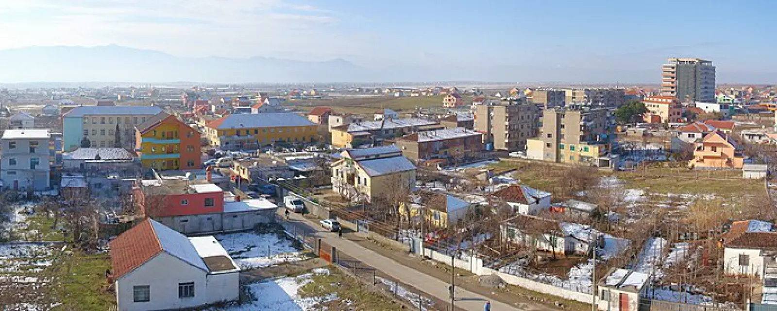 Albania — ảnh minh hoạ cho bài Albania: quốc tịch năm năm, cho giữ hai quốc tịch, và chi phí sống thấp nhất châu Âu