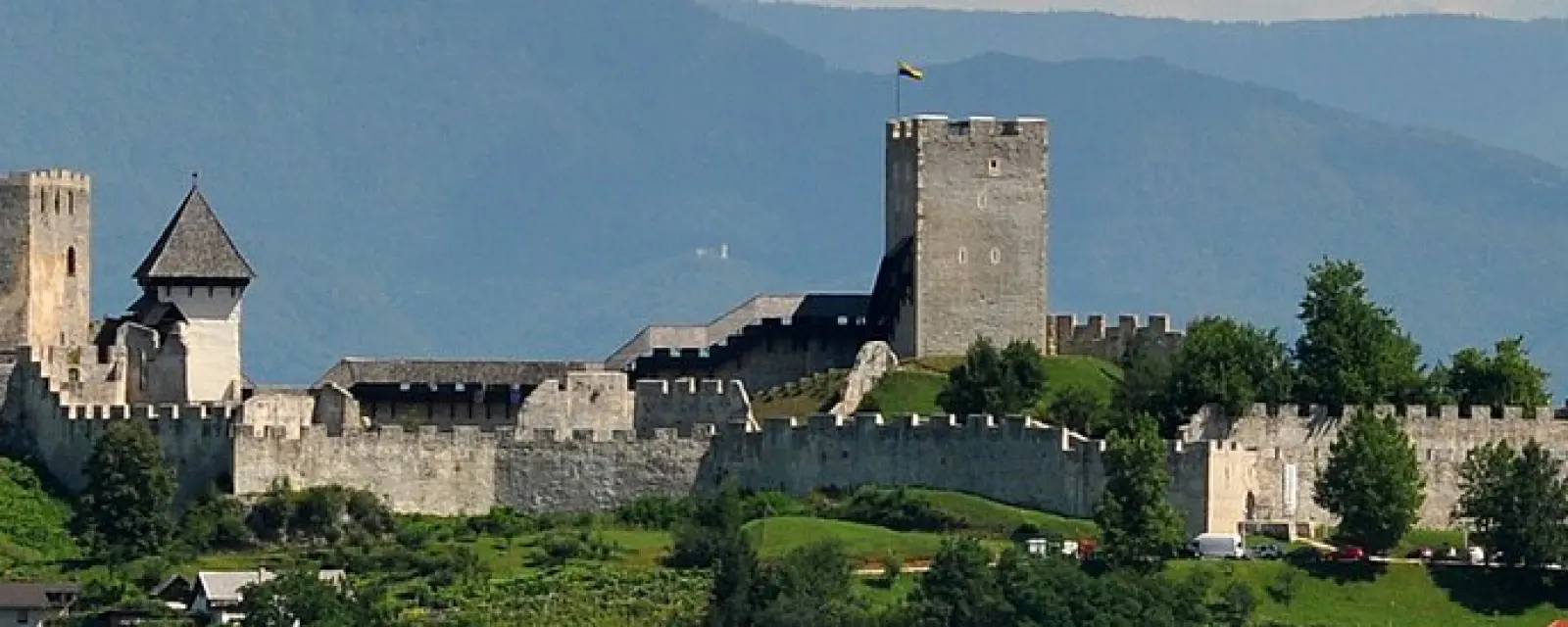 Slovenia — ảnh minh hoạ cho bài Slovenia: Alps, Adriatic và hang động trong một nước bằng nửa tỉnh Nghệ An