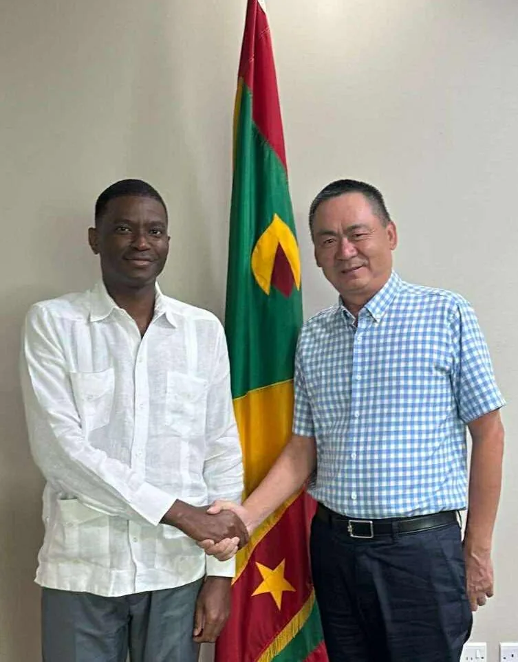 HSG International và đại diện Chính phủ Grenada